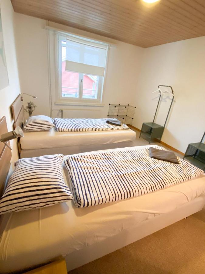 NEB-THUN LODGE`s Appartement 1 Hilterfingen Ringstrasse 6 Exterior foto